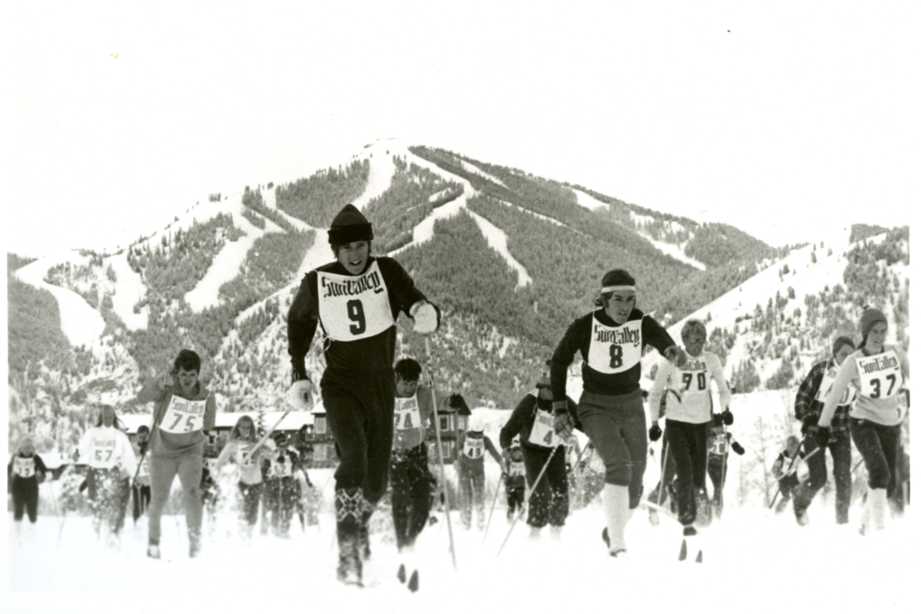 Large group of cross-country skiers in the Reidy Memorial Race