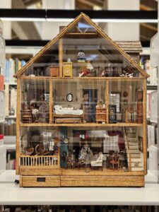 1776 Dollhouse